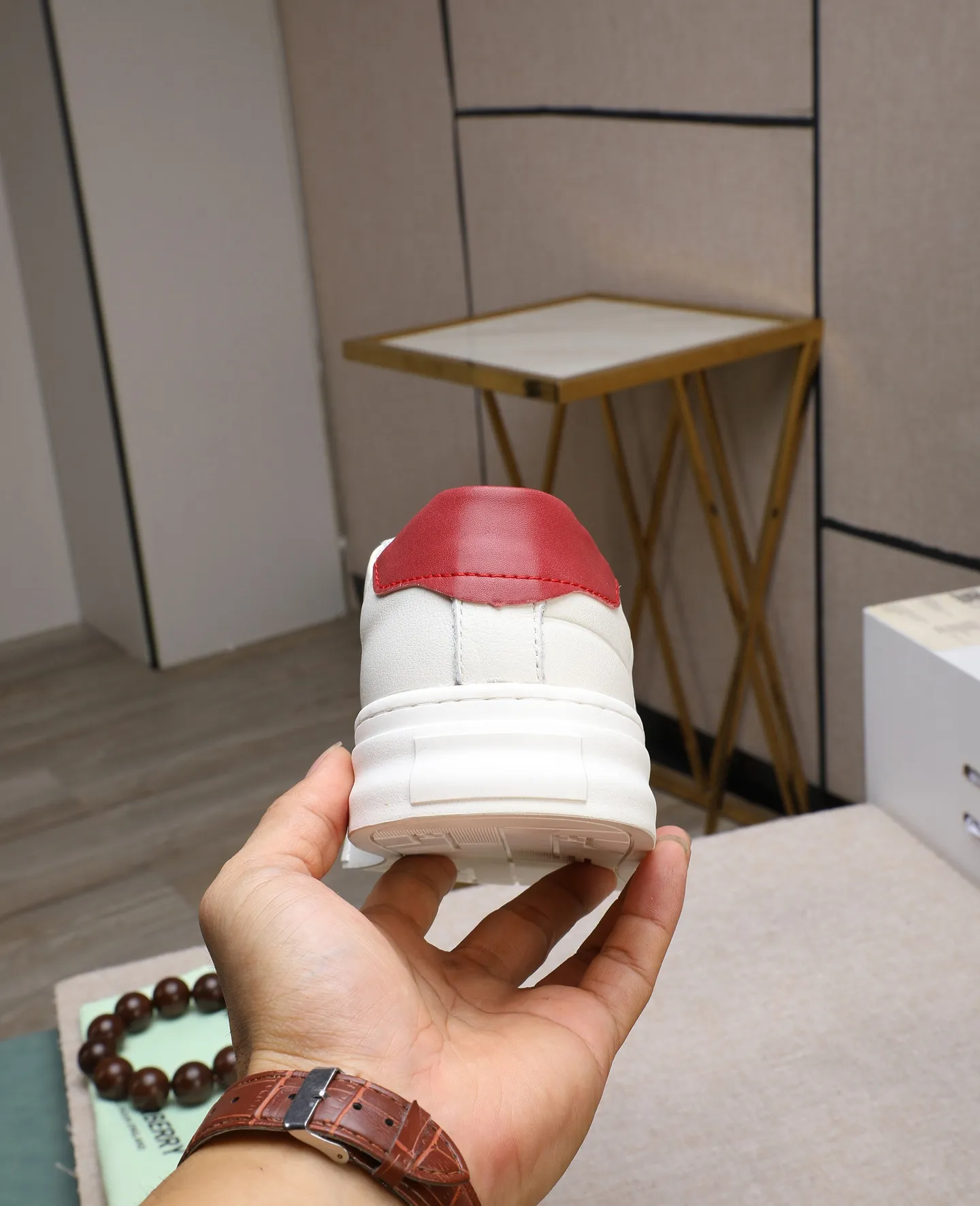 Men's shoes 💰420 ❤️❤️❤️[BURBERRY] Burberry purchasing agent 🔍men's 🚹 new model is synchronized with the official website. The upper is made of imported fabrics and cowhide lining. Completely 1⃣:1⃣ replica🇮🇹, non-slip and wear-resistant rubber outsole ⚠original factory goods, 🔍🔍high quality, please look at the details, welcome to compare⚠Size: 38-44